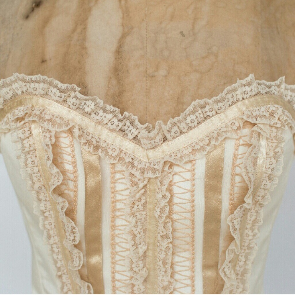 Pronuptia Corset- RESERVED for KPALKOWSKI